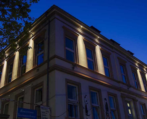 Fassadenbeleuchtung Altes Schulhaus (Foto: Dominic Menzler)